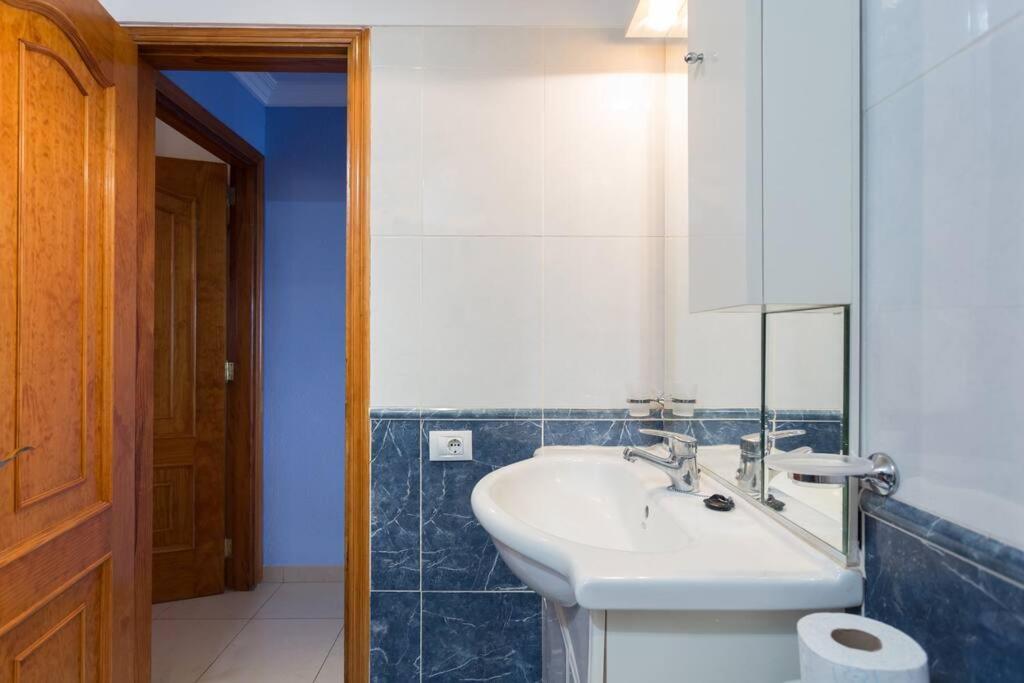 Apartamento Comodo Y Centrico, Los Cristianos Арона Екстериор снимка